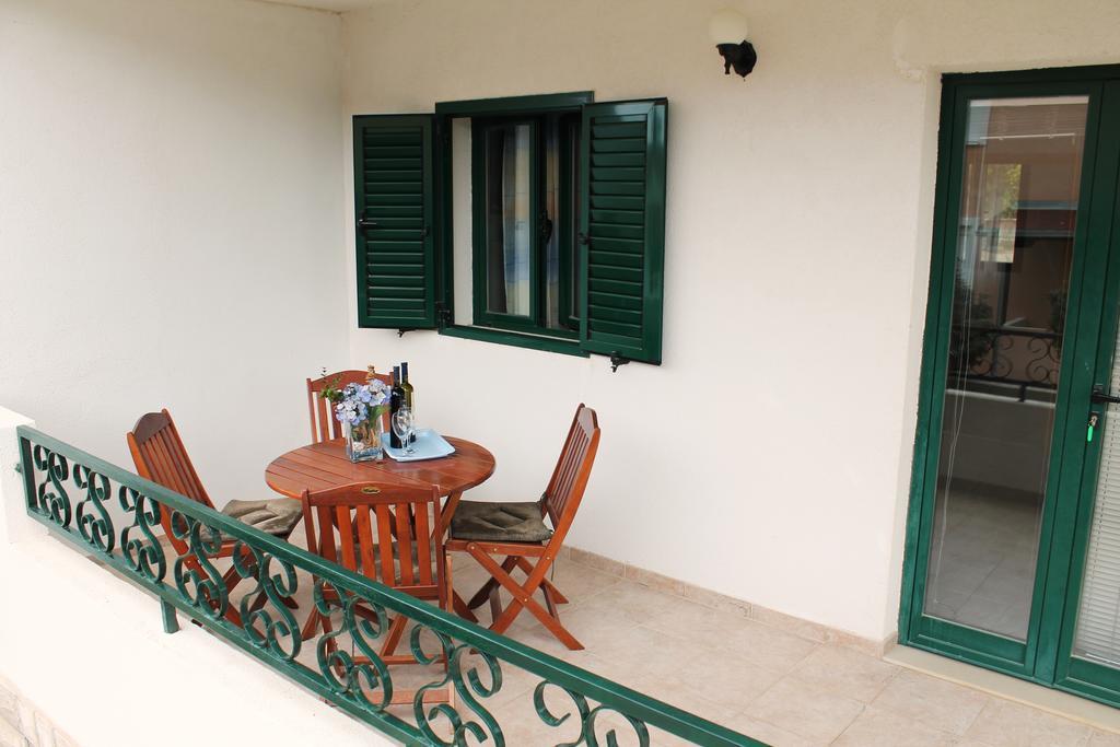 Apartments Lancek Ivan Dolac Exterior foto